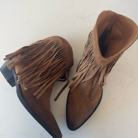 Sundance suede Made in Italy Fringe boots in Camel Size: 38EU/ 8US - Picture 2 of 7